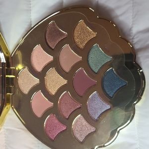 Tarte be a mermaid & make waves